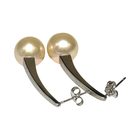 Fantastic 10.5 - 11mm Peach Edison Round Cultured Pearl Dangle Earrings