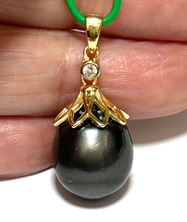 Large 12.6 x 14.3mm Tahitian Sea Peacock Black Green Pearl Pendant