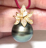 Oval 12 X 12.7mm Tahitian South Sea Peacock Green Pearl Pendant