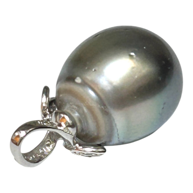 Giant 12.8 x 15.4mm Tahitian South Sea Peacock Gray Green Pearl Pendant
