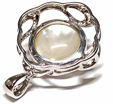 Solid 14K White Gold Natural White Round South Sea Mabe Pearl PendantGreat Anniversary Birthday Gift Her! Stunning 14K Solid White Gold Large Beautiful 13.5mm Natural White Round Mabe South Sea Pearl PendantPENDANT INFORMATIONMetal: 1Charms & PendantsFine JewelryThe Fine Pearls JewelrySolid 14K White Gold Natural White Round South Sea Mabe Pearl Pendant