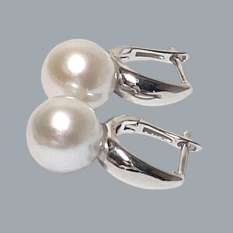 Handmade 9.5mm White Round Edison Cultured Pearl Clip-On Earrings – Elegant and Classic Jewelry