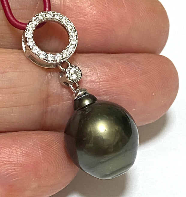 Oval Drop 12 x 14mm Tahitian Sea Peacock Black Green Pearl Pendant