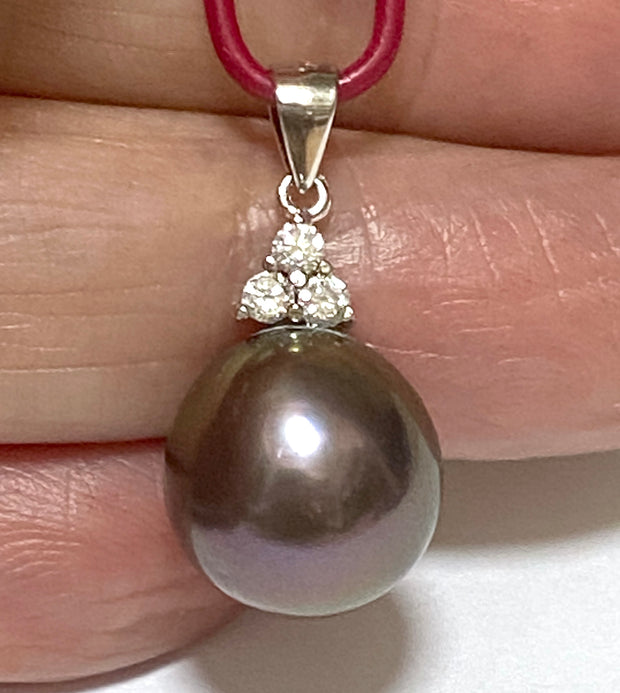 Fabulous 10.8 - 11mm Edison Round Purple Black Pinkish Pearl Pendant