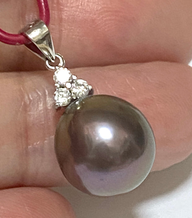 Fabulous 10.8 - 11mm Edison Round Purple Black Pinkish Pearl Pendant