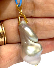 Shinny 15.5 x 13 x 30mm Smoke Gray Blue Cultured Pearl Pendant