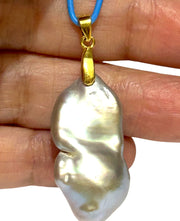 Shinny 15.5 x 13 x 30mm Smoke Gray Blue Cultured Pearl Pendant