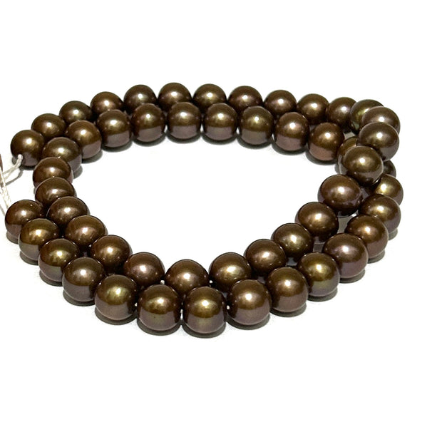Round 8–8.5mm Cultured Pearls 16" Strand Chocolate Brown