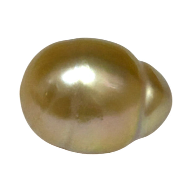 Baroque Giant 13.9 x 18.2mm 23.8 Carats Rich Gold South Sea Pearl