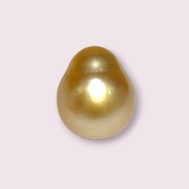 Oval Drop 14.3 x 17mm 23.3 Carats Rich Gold South Sea Pearl Loose