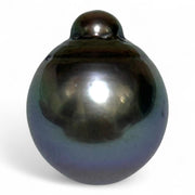 Elegant 13.9 x 17.1mm 21 Carat Tahitian Pearl – Peacock Black Pinkish