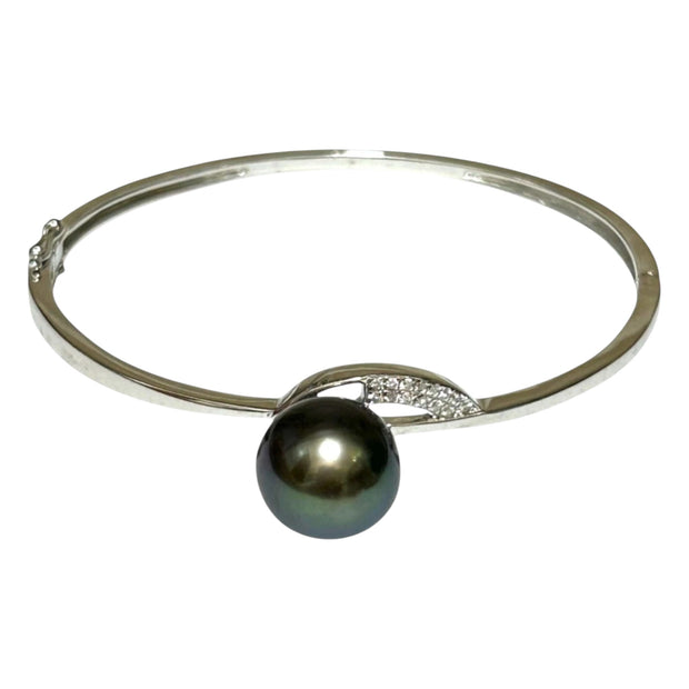 Stunning Round 12.3mm Tahitian Sea Natural Peacock Green Pearl Bangle