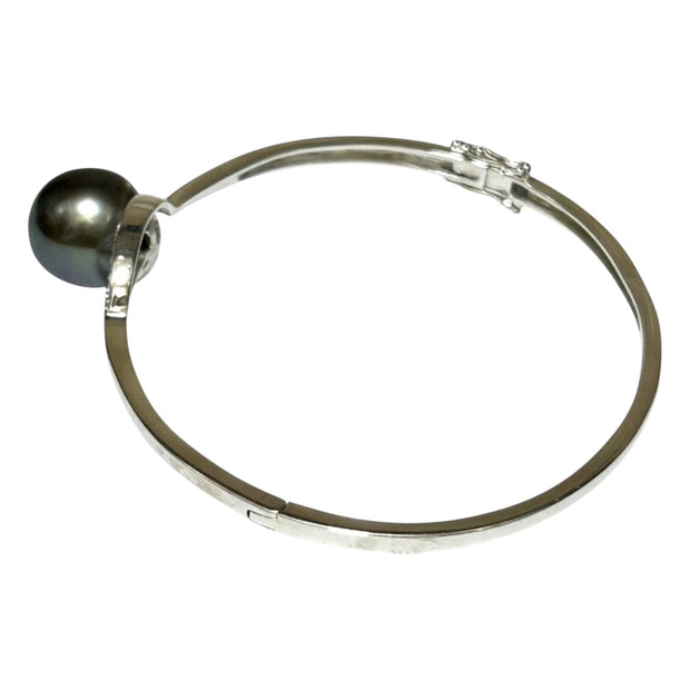 Stunning Round 12.3mm Tahitian Sea Natural Peacock Green Pearl Bangle