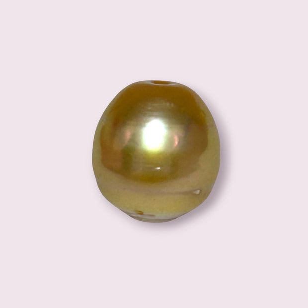 Fantastic Giant 14.5 x 15.7mm 24.6 Carats Deep Gold South Sea Pearl