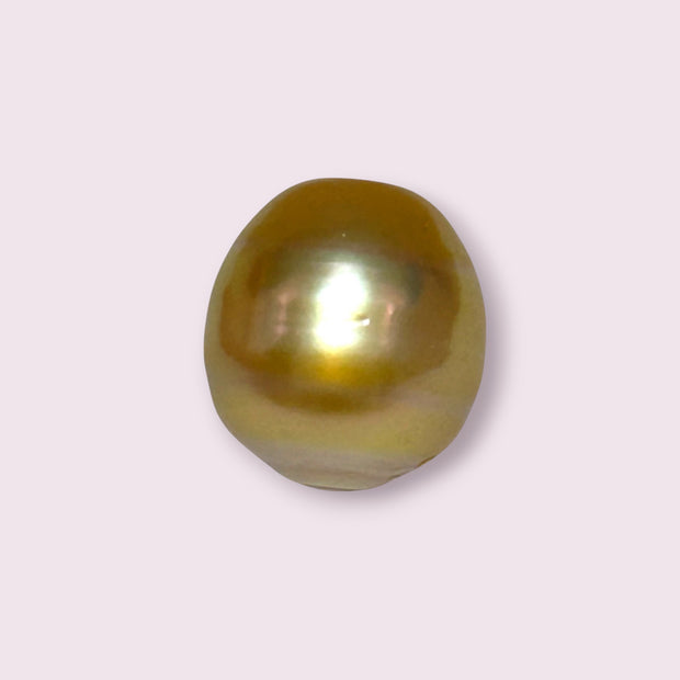 Fantastic Giant 14.5 x 15.7mm 24.6 Carats Deep Gold South Sea Pearl