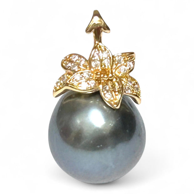Unique 12 x 12.4mm Tahitian Sea Peacock Gray Green Pearl Pendant