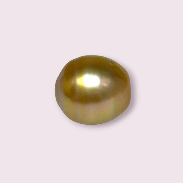 Fantastic Giant 14.5 x 15.7mm 24.6 Carats Deep Gold South Sea Pearl