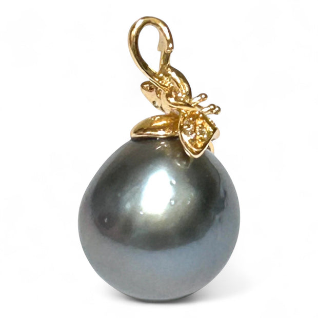 Unique 12 x 12.4mm Tahitian Sea Peacock Gray Green Pearl Pendant