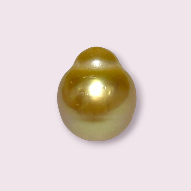 Shiny 15.4 x 18.2mm 29.6 Carat Gold Philippines South Sea Pearl