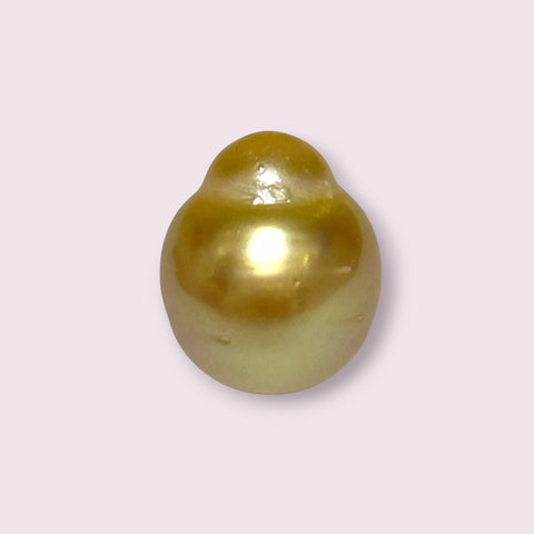 Shiny 15.4 x 18.2mm 29.6 Carat Gold Philippines South Sea Pearl