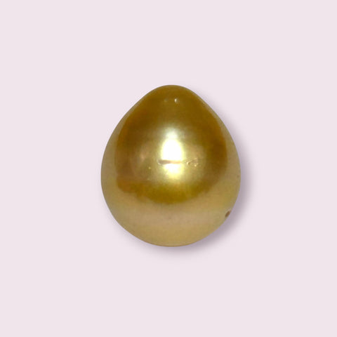11.6 x 13.3mm 13.2 Carats Deep Gold Philippines South Sea Pearl