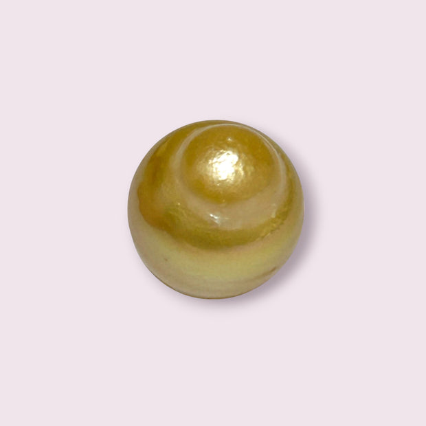 Shiny 15.4 x 18.2mm 29.6 Carat Gold Philippines South Sea Pearl