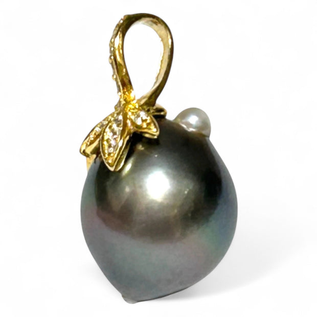 Baroque 11.2 x 12.3mm Tahitian South Sea Peacock Gray Pearl Pendant