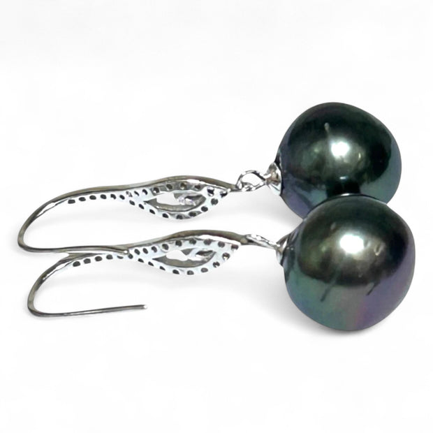 Chic 11.4mm Peacock Black Tahitian Sea Round Pearl Dangle Earrings