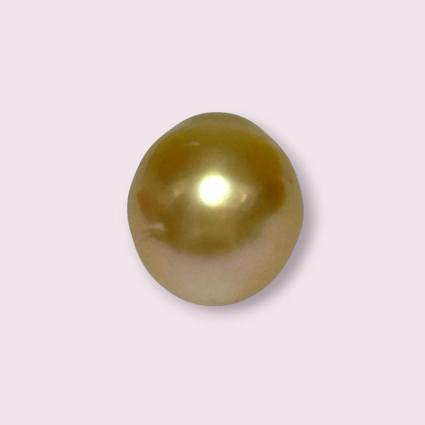 Oval Giant 14.3 x 15.8mm 23.4 Carats Deep Gold South Sea Pearl