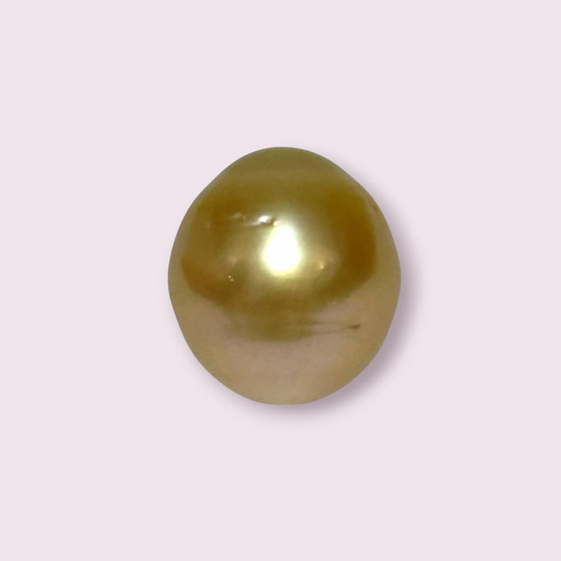 Oval Giant 14.3 x 15.8mm 23.4 Carats Deep Gold South Sea Pearl