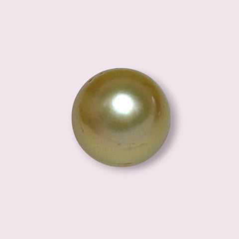 Oval Giant 14.3 x 15.8mm 23.4 Carats Deep Gold South Sea Pearl