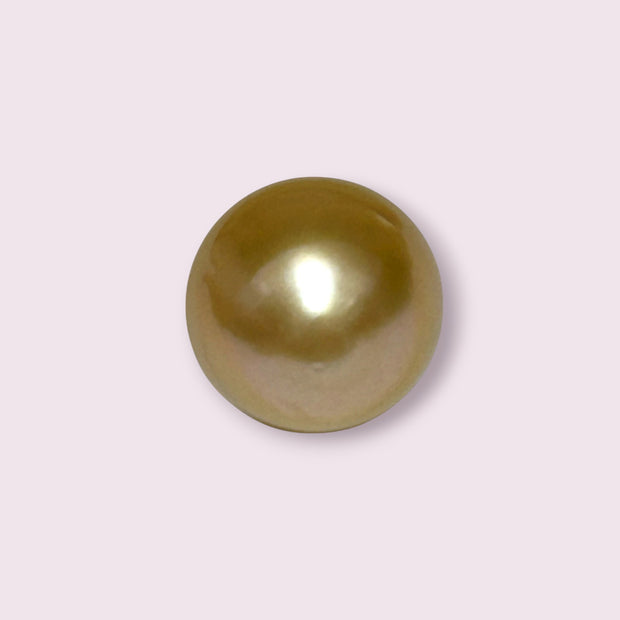 Oval Giant 14.3 x 15.8mm 23.4 Carats Deep Gold South Sea Pearl