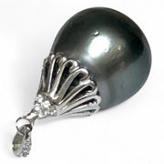 Graceful 12.8 x 14mm Peacock Gray Oval Tahitian Sea Pearl Pendant