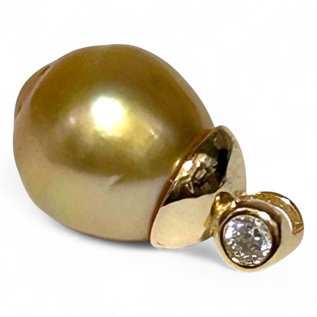 Exquisite 11.2 x 13.5mm Deep Golden Philippines Sea Pearl Pendant