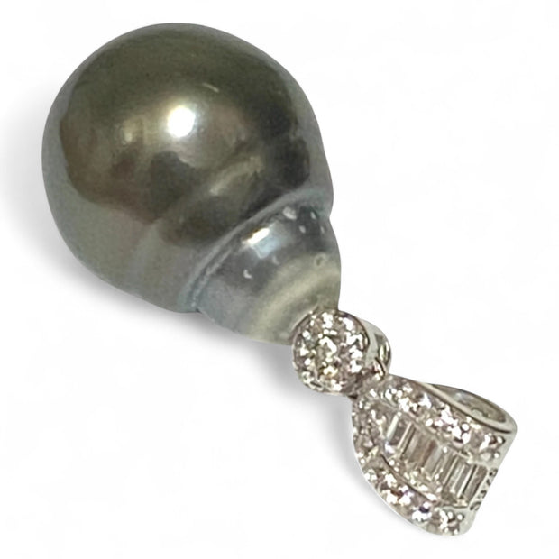 Huge 11 x 13mm Tahitian Peacock Gray-Green Cultured Pearl Pendant