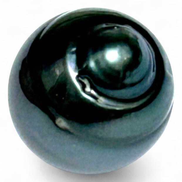 Oval 21.8 Carats 14 x 16.2mm Tahitian South Sea Peacock Black Pearl