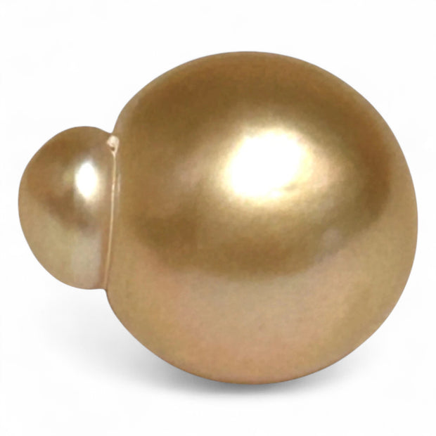 Huge 13.8 x 16.6mm 20 Carat Rich Golden Philippines South Sea Pearl