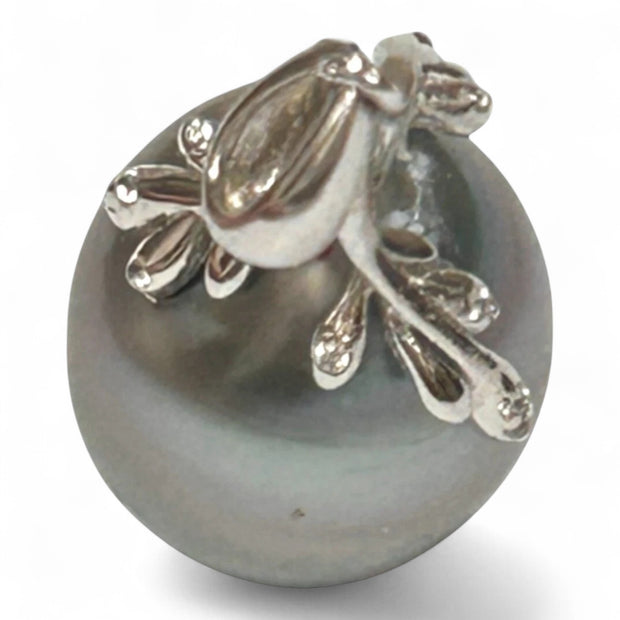 Radiant 12.4 x 15mm Tahitian South Sea Peacock Gray-Green Pearl Pendant