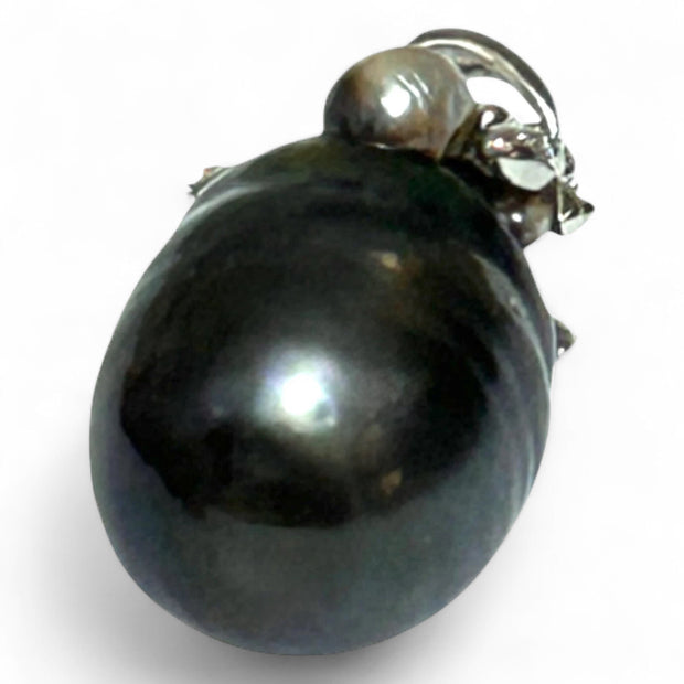 Baroque 11.3 x 15.6mm Tahitian Sea Peacock Black-Green Pearl Pendant