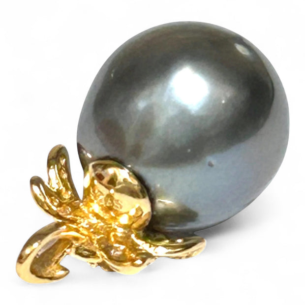 Unique 12 x 12.4mm Tahitian Sea Peacock Gray Green Pearl Pendant