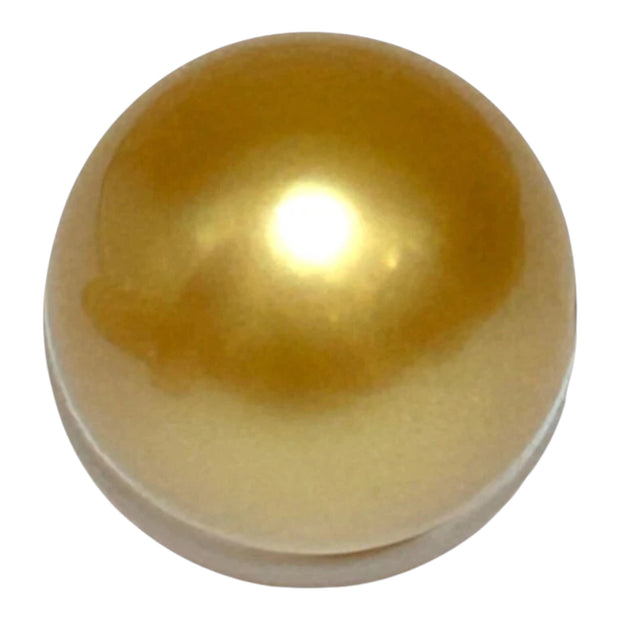 Radiant Oval 12.7 x 15.1mm 18.8 Carats Deep Gold South Sea Pearl