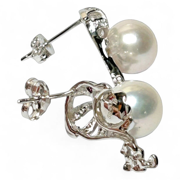 Dolphin Style 10mm Natural White Edison Round Cultured Pearl Earrings