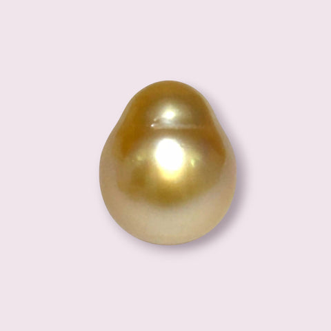 Oval Drop 14.3 x 17mm 23.3 Carats Rich Gold South Sea Pearl Loose