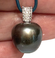 Oval 12.7x13.2mm Tahitian Sea Peacock Black-Green Pearl Pendant