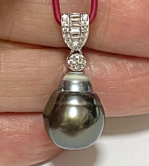 Huge 11 x 13mm Tahitian Peacock Gray-Green Cultured Pearl Pendant